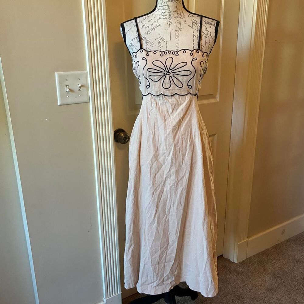 Dreamy boho black embroidered floral bodice open back beige midi/maxi dress